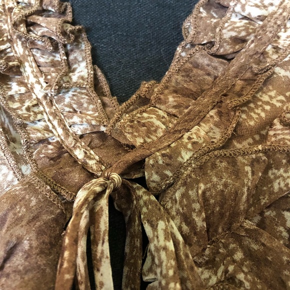 🌺SLEEVELESS BLOUSE - Picture 3 of 8